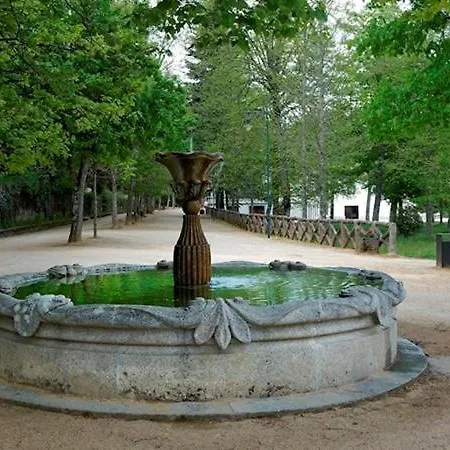 Hostal Monte Carlo - Alojamento Local *