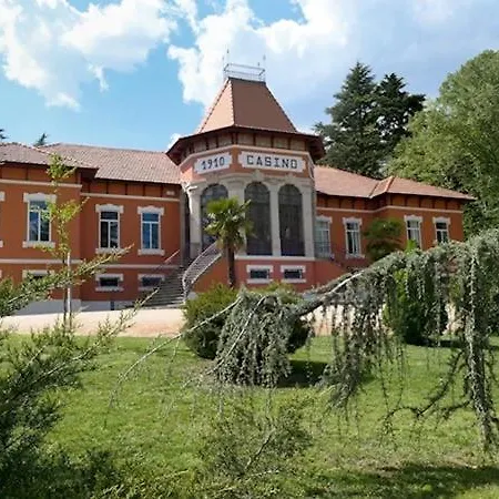 Monte Carlo - Alojamento Local Hostal *