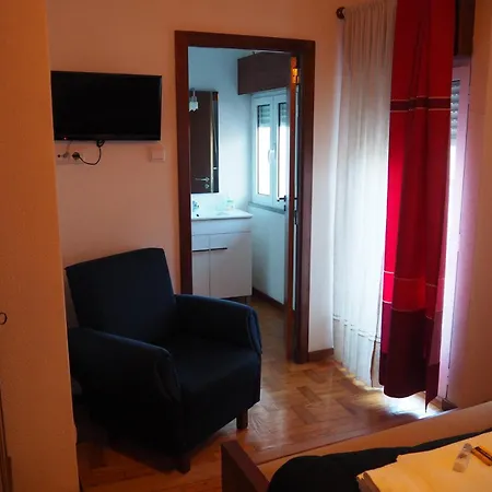 Monte Carlo - Alojamento Local * Pedras Salgadas