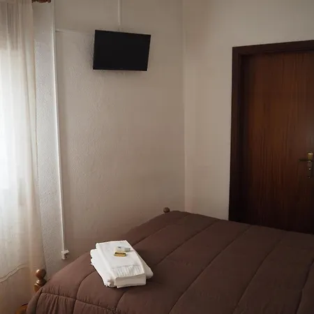 Monte Carlo - Alojamento Local * Pedras Salgadas