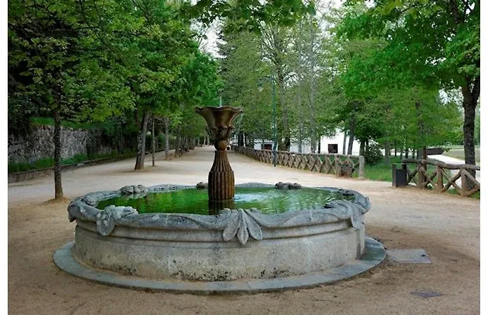 Vandrerhjem Monte Carlo - Alojamento Local *