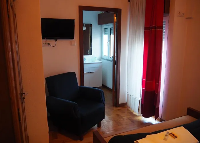 Monte Carlo - Alojamento Local * Pedras Salgadas