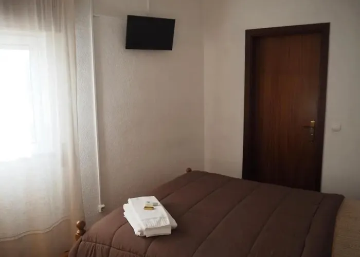 Monte Carlo - Alojamento Local * Pedras Salgadas